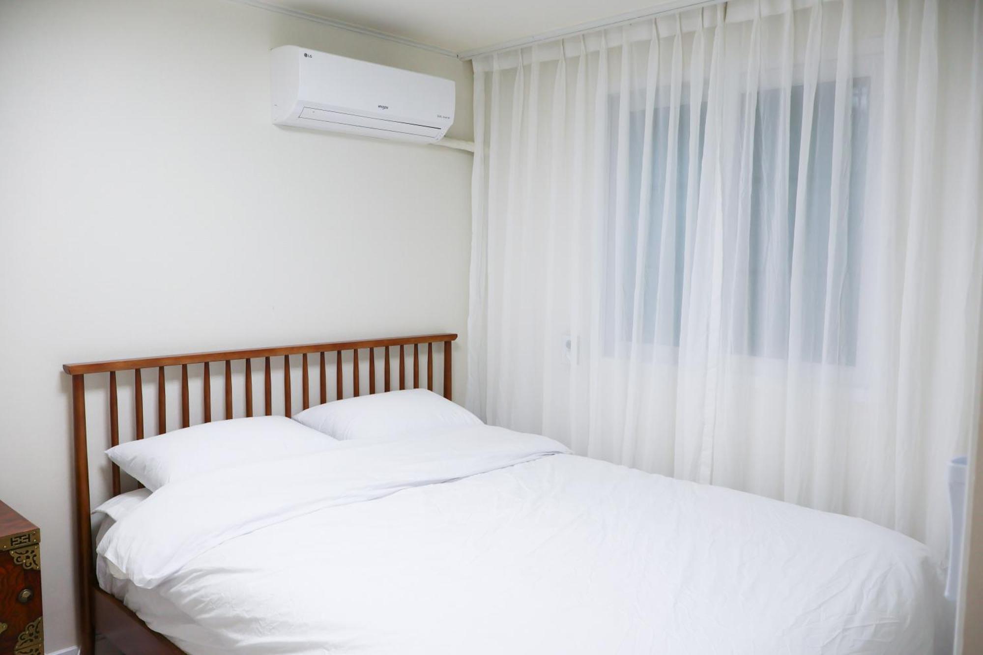 Yeobaek,2br,1ba - 2min To Hongdae, 5mins To Sangsu Station