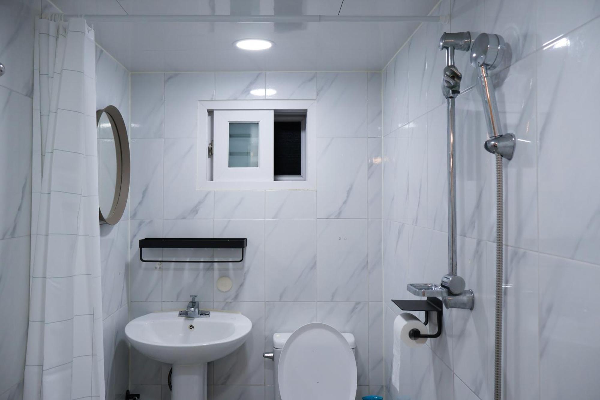 Apartment Yeobaek,2br,1ba - 2min To Hongdae, 5mins To Sangsu Station