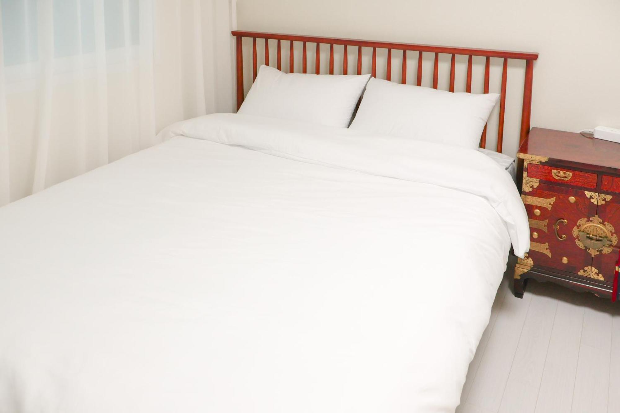 Yeobaek,2br,1ba - 2min To Hongdae, 5mins To Sangsu Station