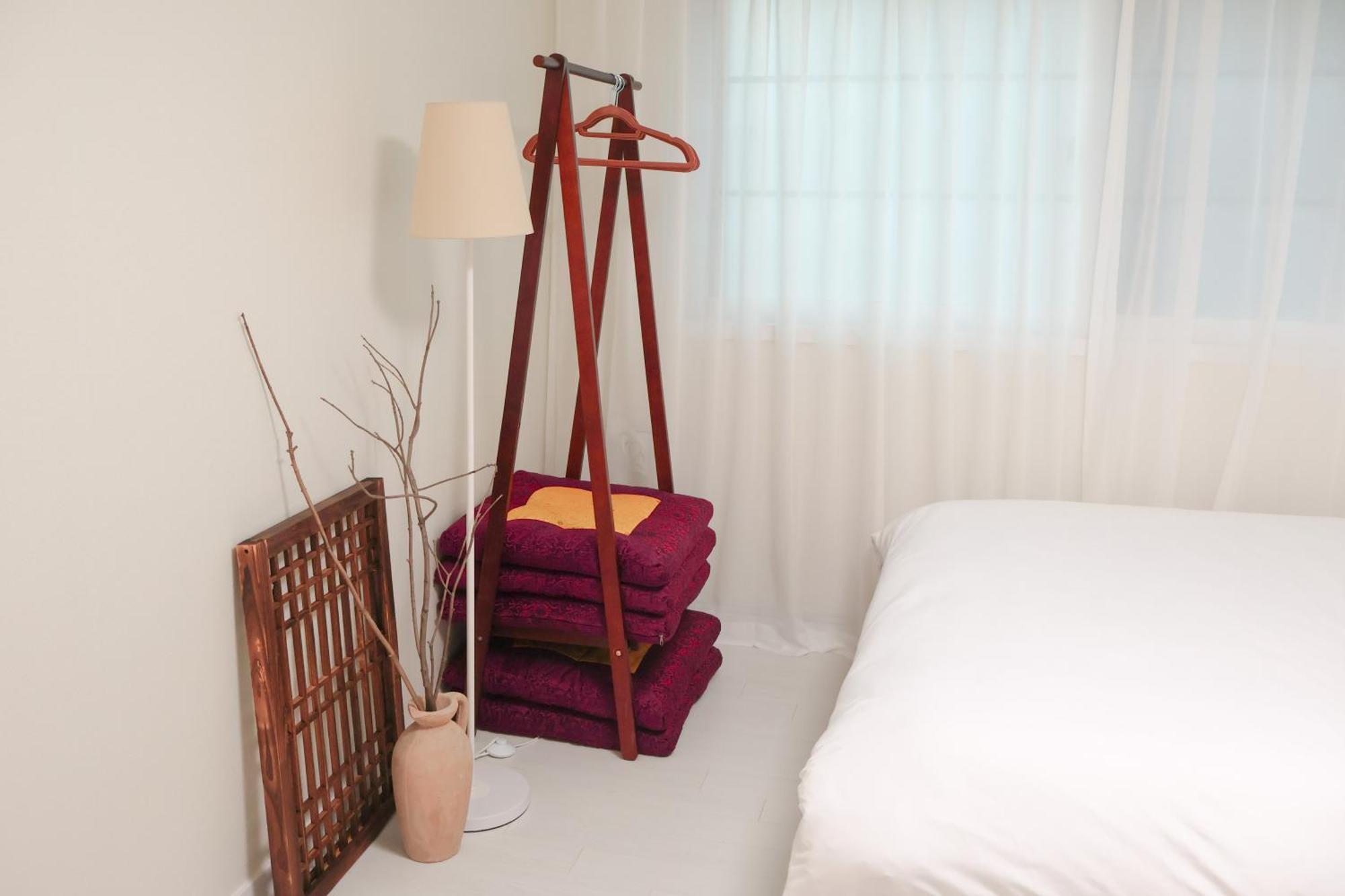Yeobaek,2br,1ba - 2min To Hongdae, 5mins To Sangsu Station Seoul